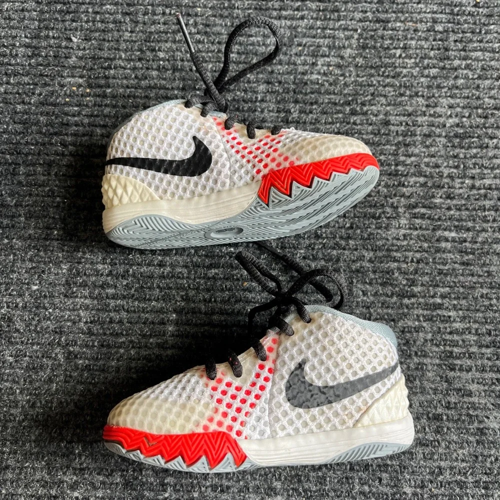 Nike Kyrie 1 Deceptive Red Toddler 6C White Black Basketball Shoes 717231-100